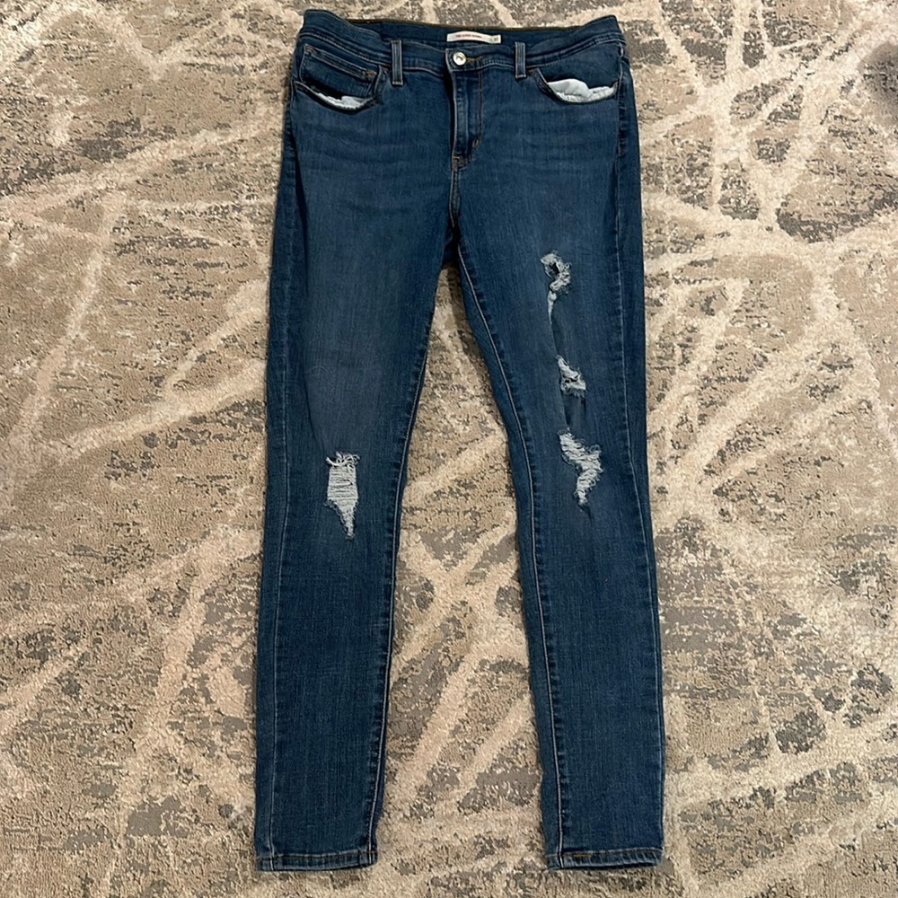 Levi jeans